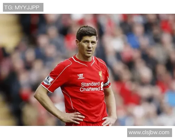 足球三大球星究竟是哪三位带你全面解析他们的辉煌与影响